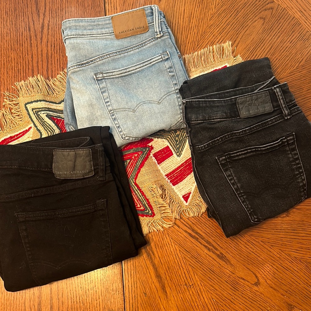 Lot of 3 AMERICAN🦅EAGLE JEANS👖All size 34 X 30. VERY GOOD condition!!